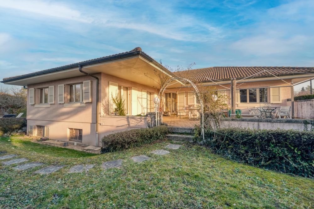 Vésenaz | Maison individuelle avec piscine